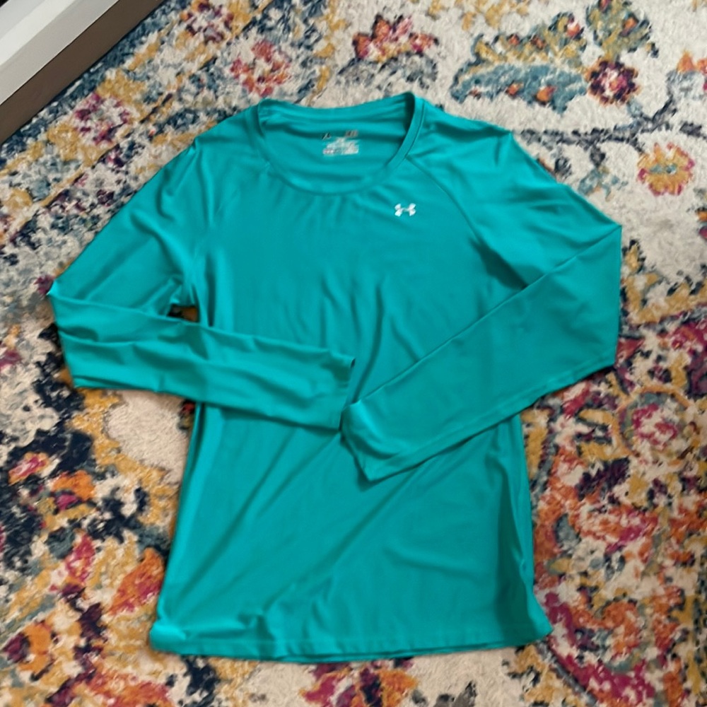 Under Armour heat gear fitted long sleeve top